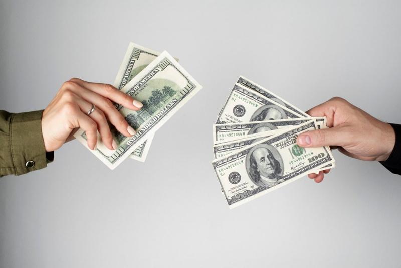 ¿Puedo Recuperar mi Dinero de una Empresa de Rentas y Reventas?